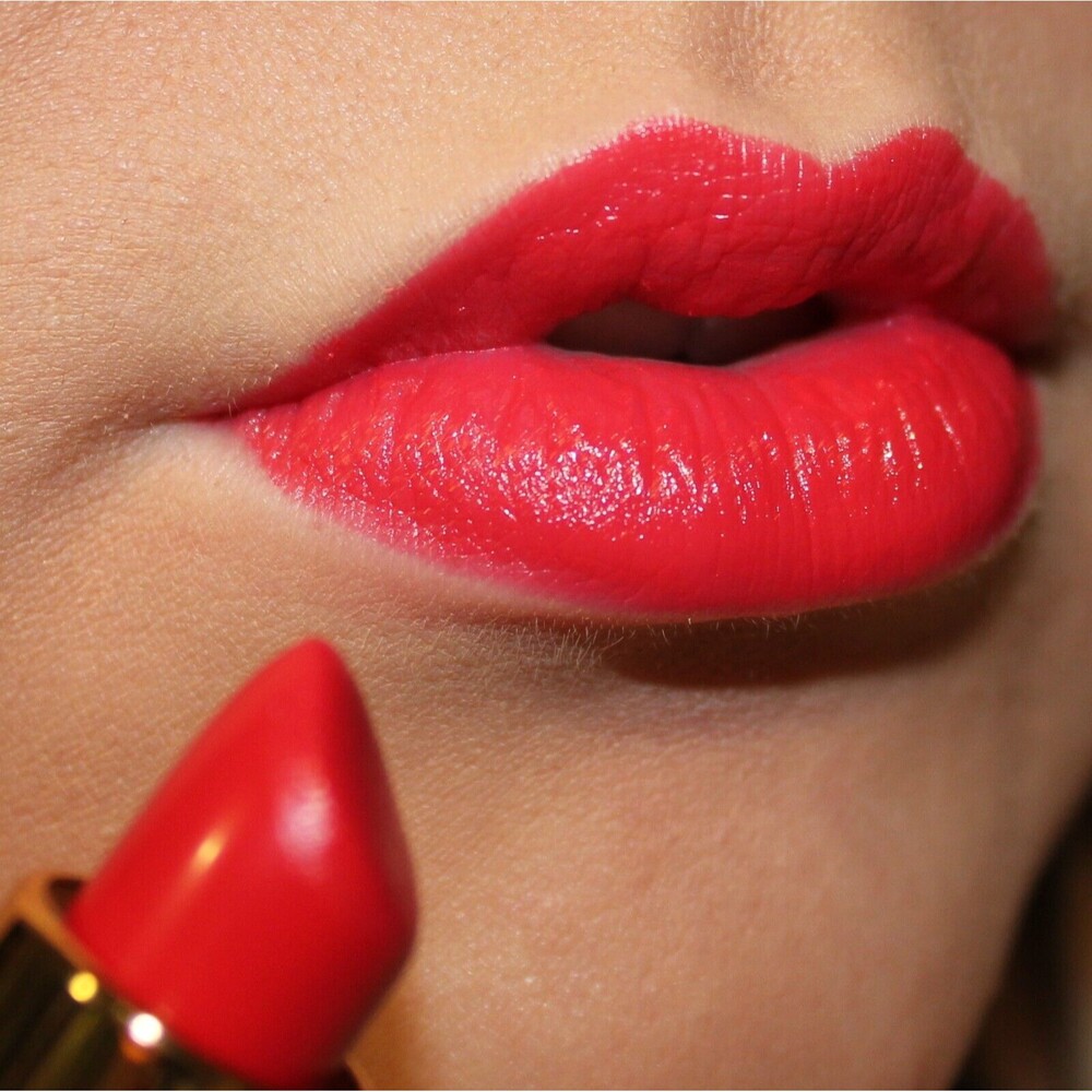 Revlon Super Lustrous Creme Lipstick Fire & Ice Red 720 Lot of 2 *READ